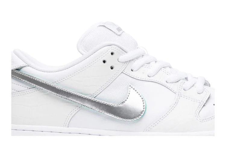 Krossovki-Diamond-Supply-Co.-x-Nike-Dunk-Low-Pro-SB-White-Diamond-1