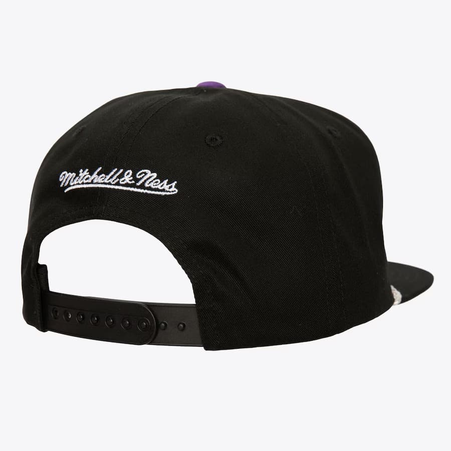 Mitchell-Ness-Black-Arizona-Diamondbacks-Cooperstown-Collection-Radiant-Lines-Deadstock-Snapback-Hat-1