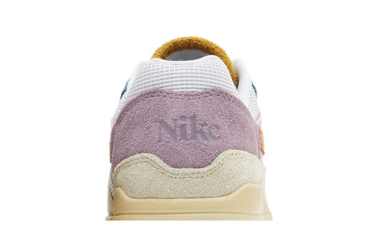 Кроссовки Nike Wmns Air Max 1 'Tan Lines'