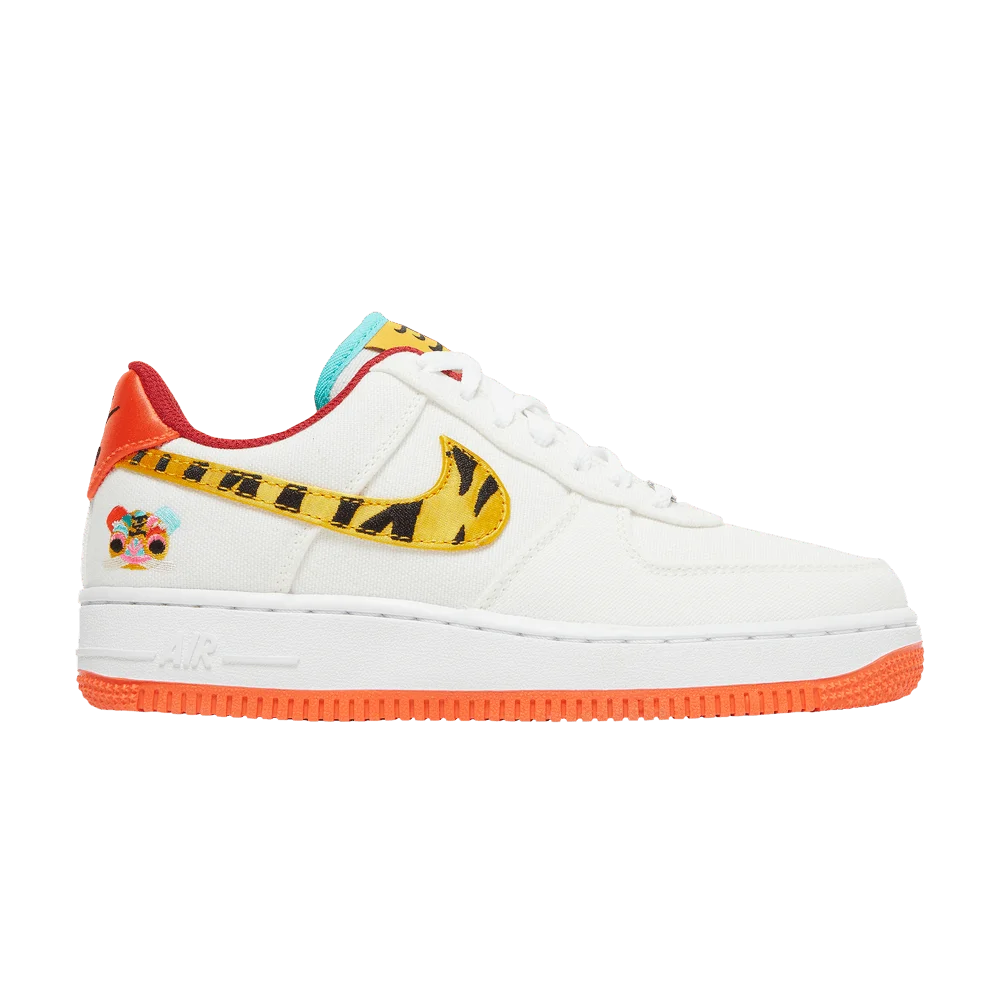 Krossovki-Nike-Wmns-Air-Force-1-07-LX-Year-of-the-Tiger