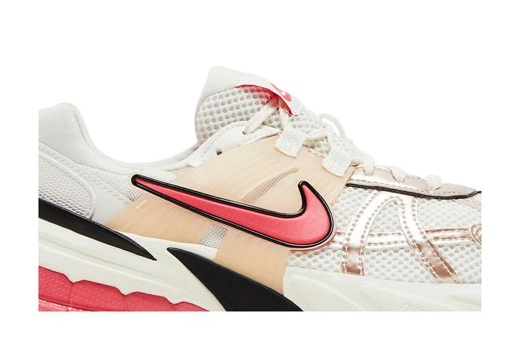 Кроссовки Nike Wmns V2K Run 'Guava Ice Aster Pink'