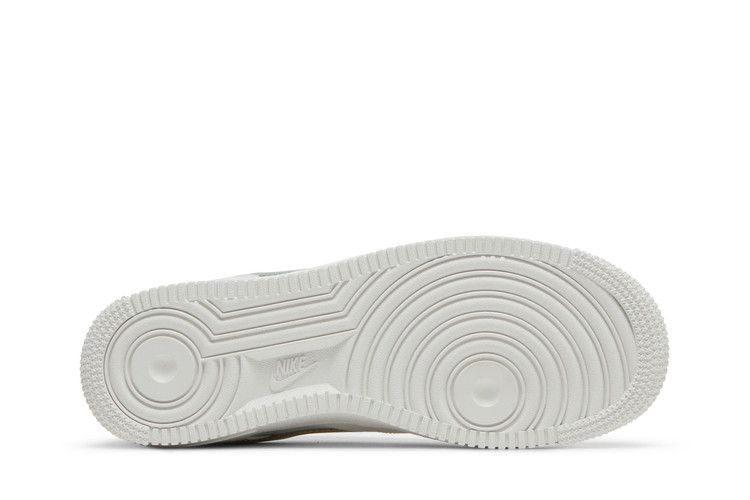 Кроссовки Nike Wmns Air Force 1 '07 Essential 'Summit White Dusty Sage'