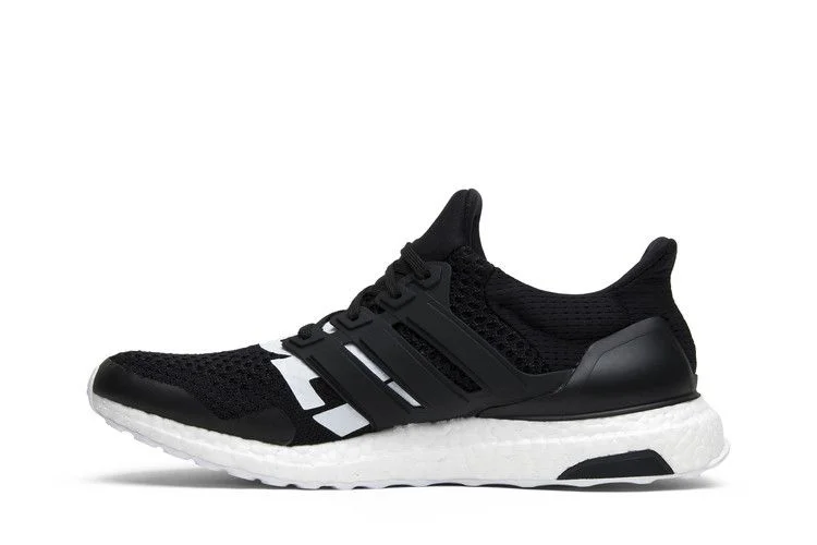 Krossovki-Undefeated-x-adidas-UltraBoost-4.0-Black-2