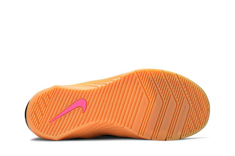wmns-metcon-6-cheetah-print-at3160-096_03