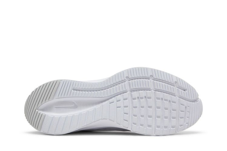 Кроссовки Nike Wmns Quest 4 'White Photon Dust'