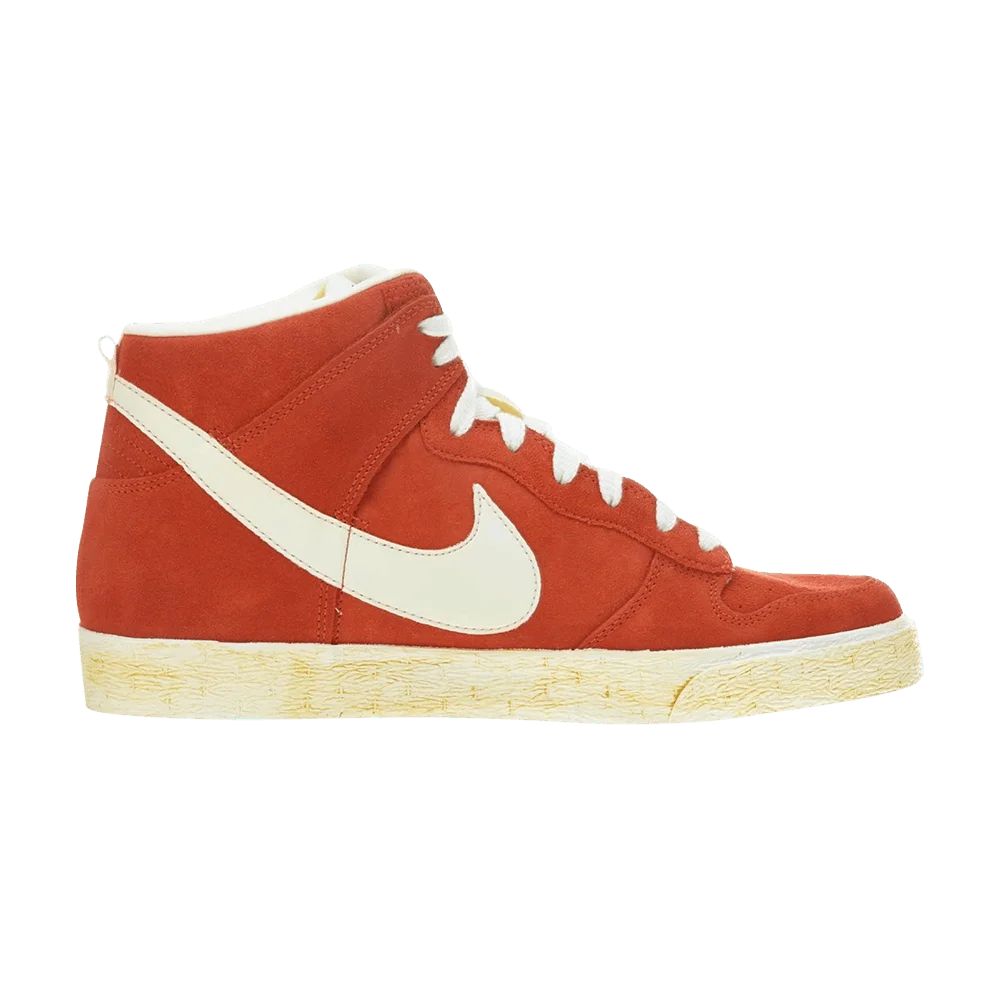 Krossovki-Nike-Dunk-High-AC-Vintage-QS-Dark-Copper