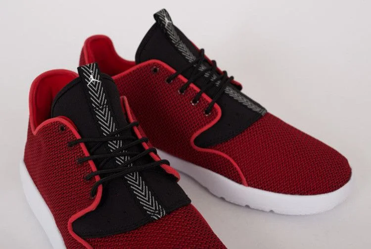 Krossovki-Air-Jordan-Eclipse-University-Red-2
