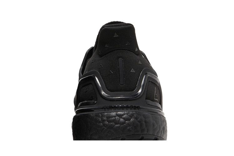 pharrell-x-ultraboost-20-black-future-h01892_06