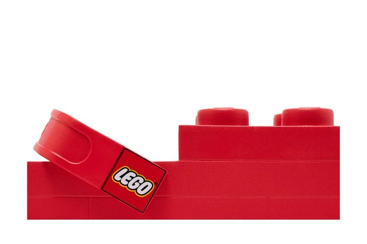 lego-x-crocs-brick-clog-bright-red-211719_2