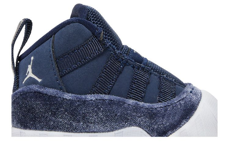 air-jordan-11-retro-cb-navy-velvet-fb1968-441_01