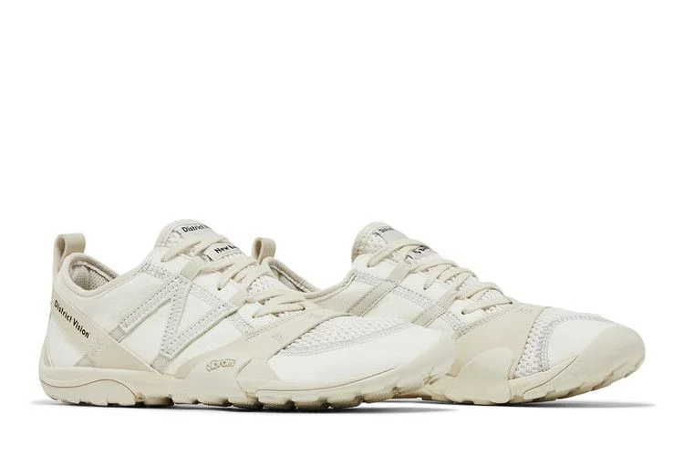 Krossovki-District-Vision-x-New-Balance-MT10O-Cloud-Dancer-7