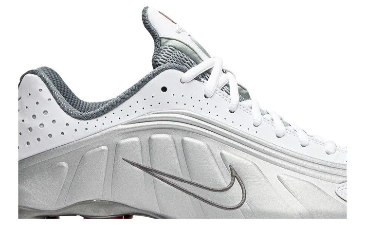 Кроссовки Nike Shox R4 Retro 'Comet Red' 2019