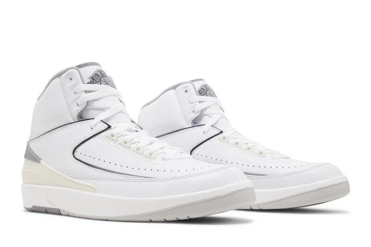Krossovki-Air-Jordan-2-Retro-White-Cement-7