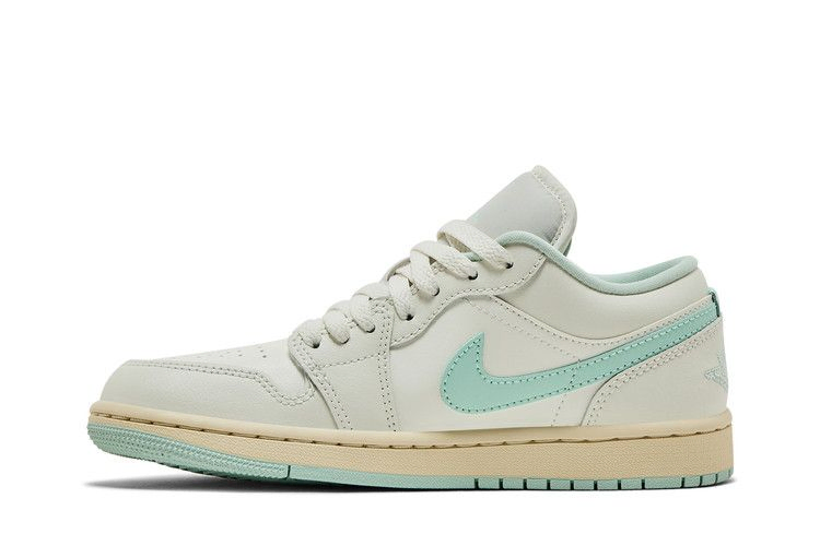 Кроссовки Wmns Air Jordan 1 Low 'Sail Igloo'