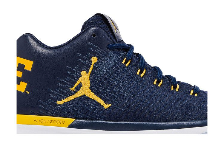 air-jordan-31-low-michigan-897564-425_01
