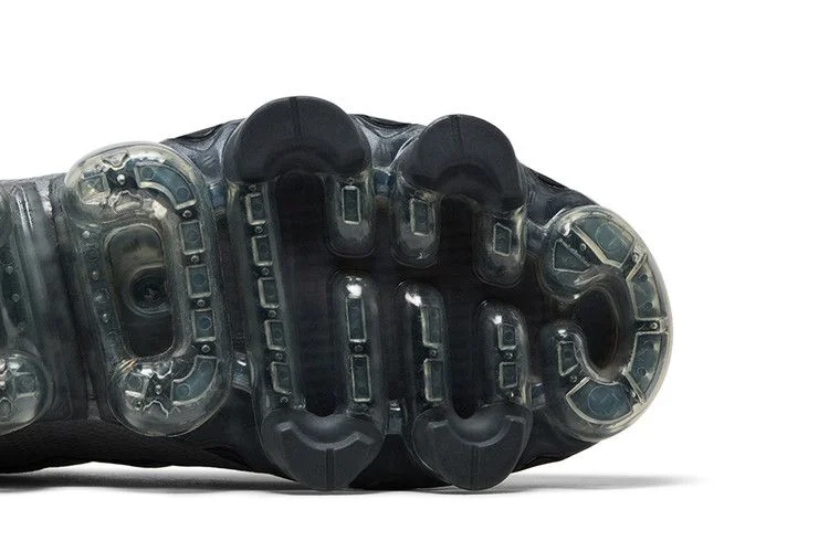 Krossovki-Nike-Air-VaporMax-2019-GS-Ghost-Black-4