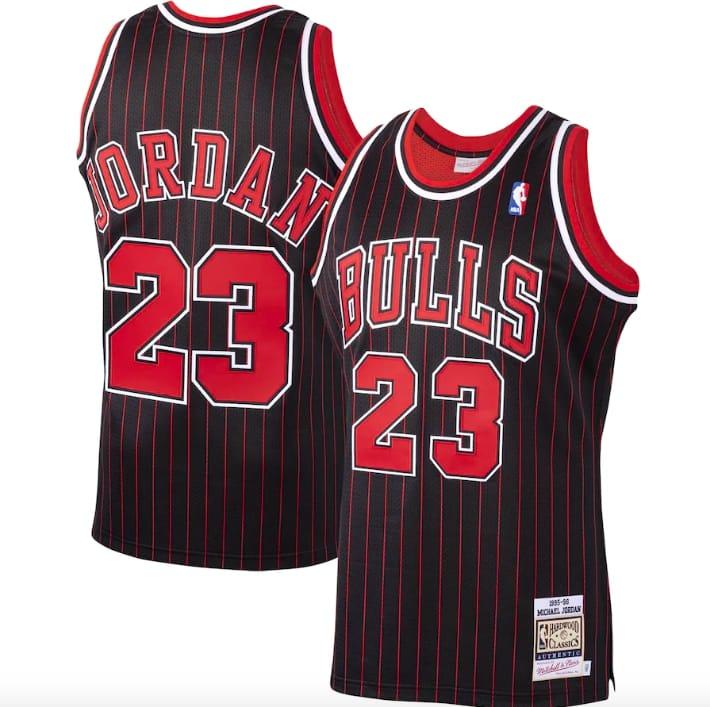 Баскетбольная джерси 1995-96 Chicago Bulls #23 Michael Jordan Mitchell & Ness Authentic Black Jersey