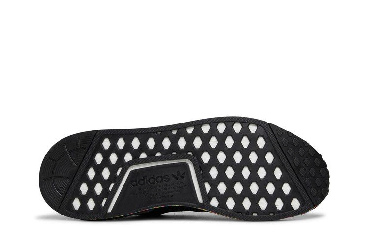 nmd_r1-mosaic-boost-pack-gz4613_03