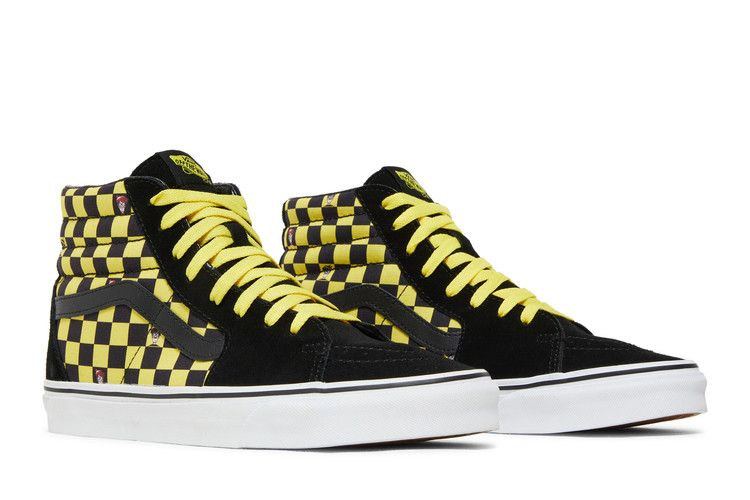 where-s-waldo-x-sk8-hi-odlaw-vn0a32qg4ue_07