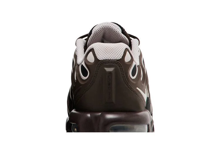 Кроссовки Nike Wmns Air Max Plus Drift 'Baroque Brown'