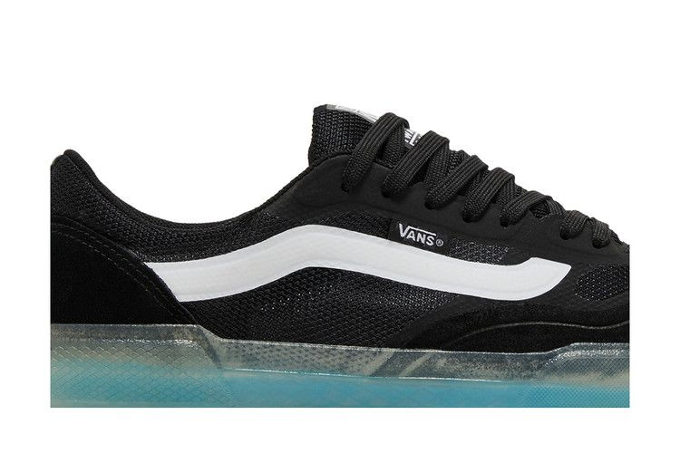 ave-pro-black-white-vn0a5jiby28_01