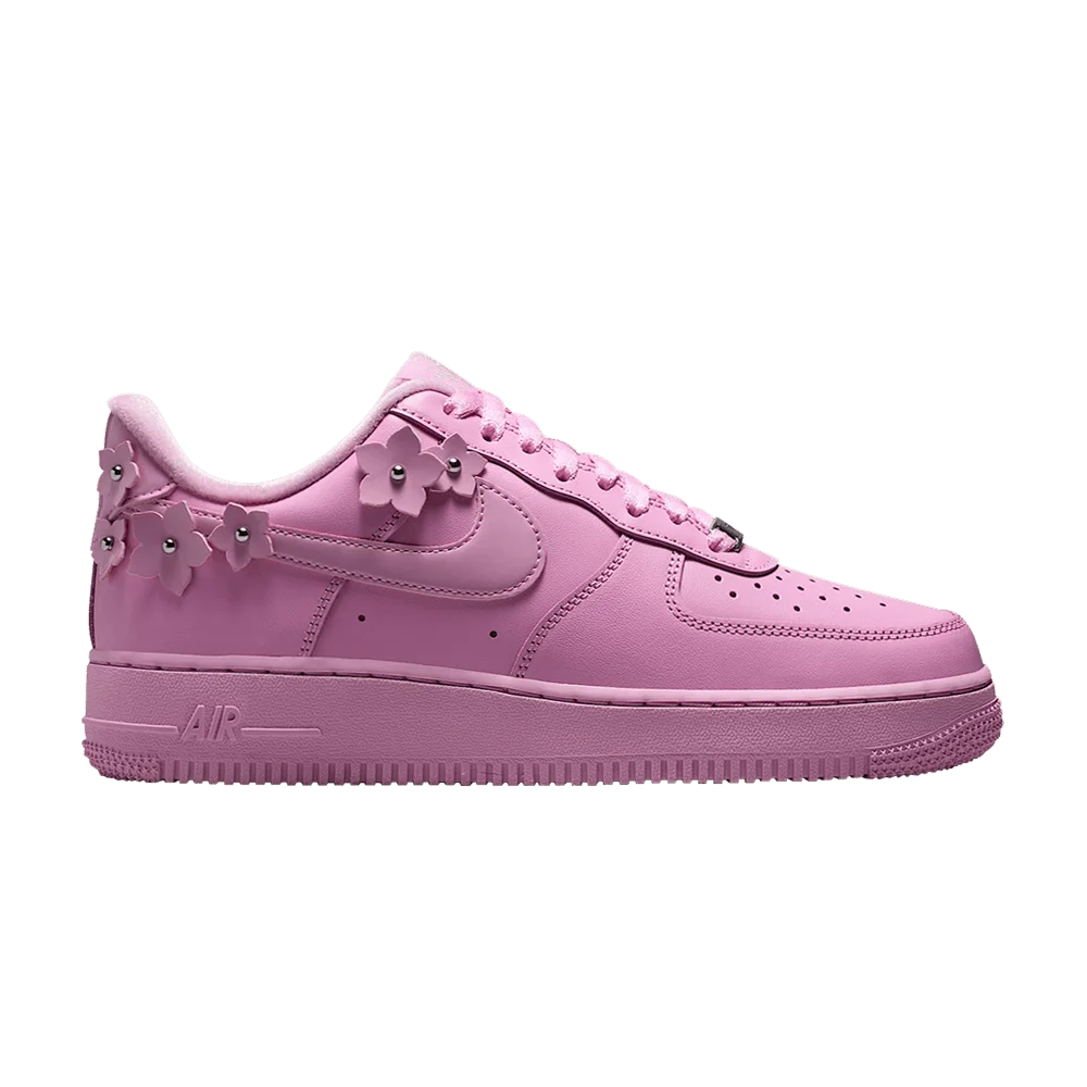 Krossovki-Nike-Wmns-Air-Force-1-07-Pink-Foam-Metallic-Silver