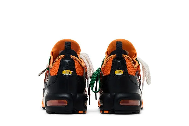 Krossovki-Homecoming-x-Nike-Air-Max-Plus-Safety-Orange-Black-Bright-Mandarin-5