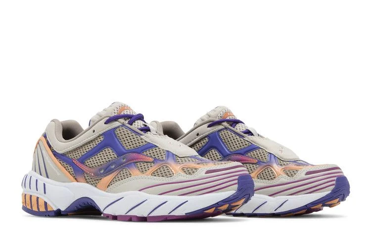 Krossovki-White-Mountaineering-x-Saucony-Grid-Web-Purple-Orange-7