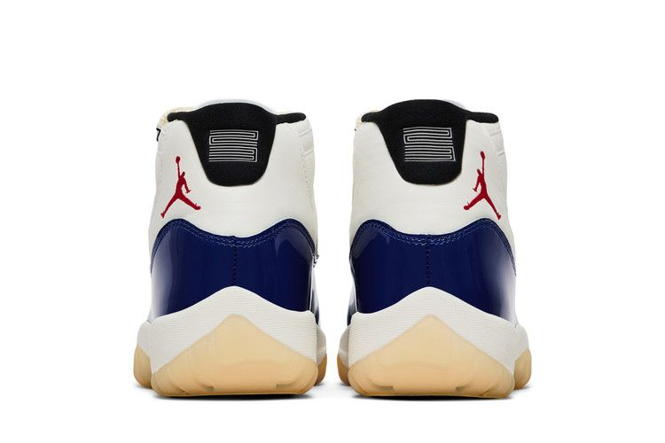 Кроссовки Air Jordan 11 Retro 'Rare Air'