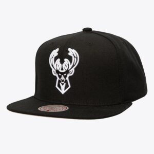 Mitchell-Ness-Black-Milwaukee-Bucks-OG-Snapback-Hat-300x300
