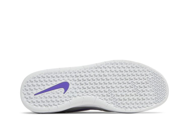 nyjah-free-2-sb-grape-bv2078-008_03
