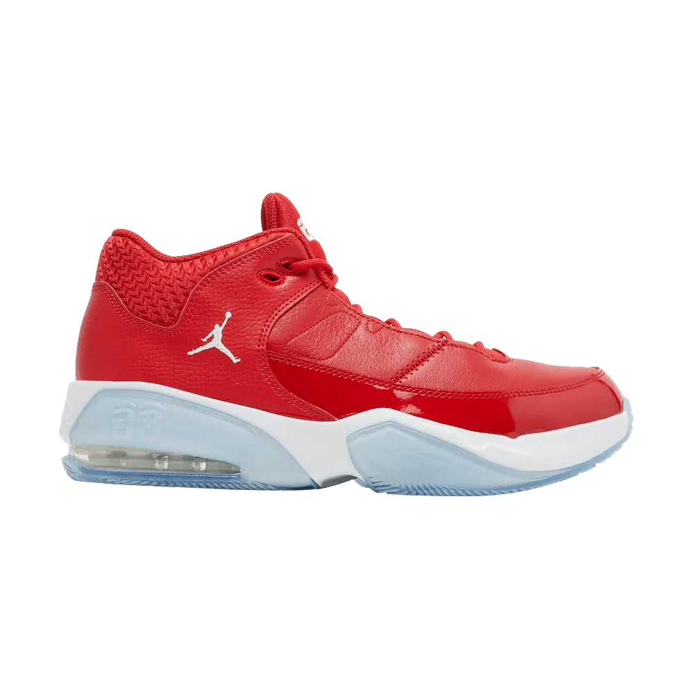 Krossovki-Air-Jordan-Max-Aura-3-University-Red