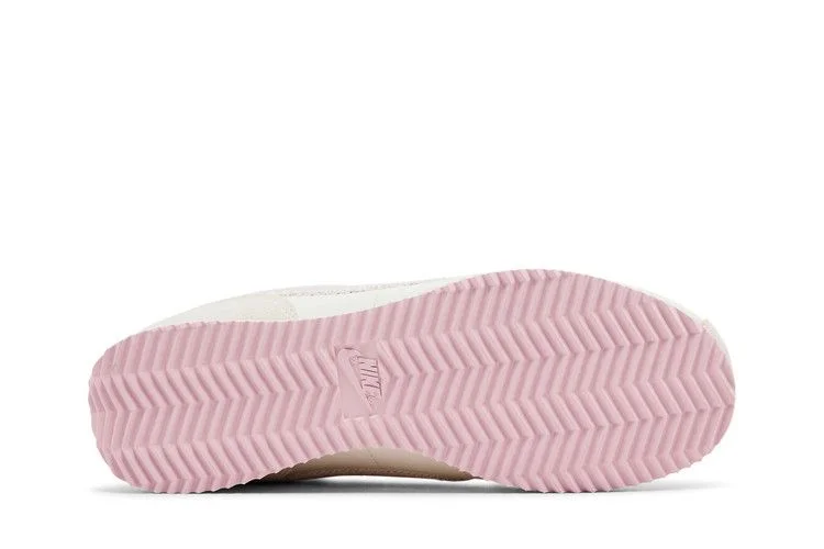 Krossovki-Nike-Wmns-Cortez-Valentines-Day-2025-3