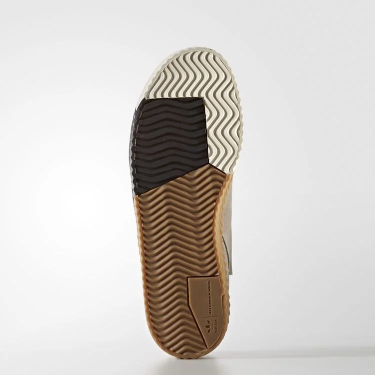 Krossovki-Alexander-Wang-x-adidas-AW-Skate-Light-Grey-3