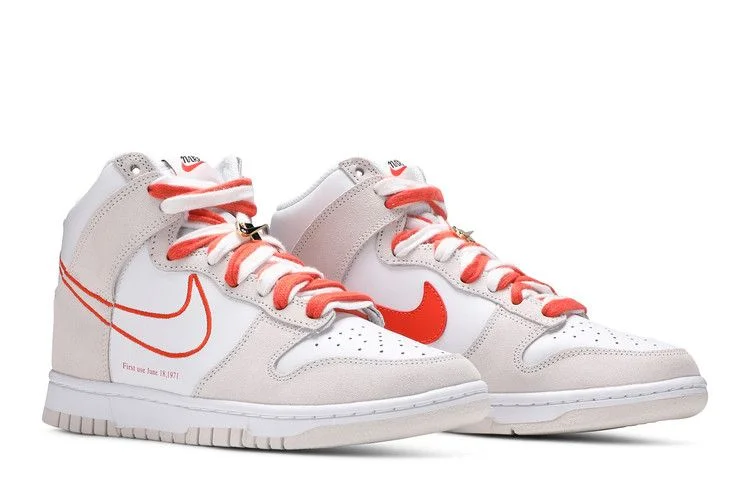 Krossovki-Nike-Wmns-Dunk-High-SE-First-Use-Pack-White-Orange-7