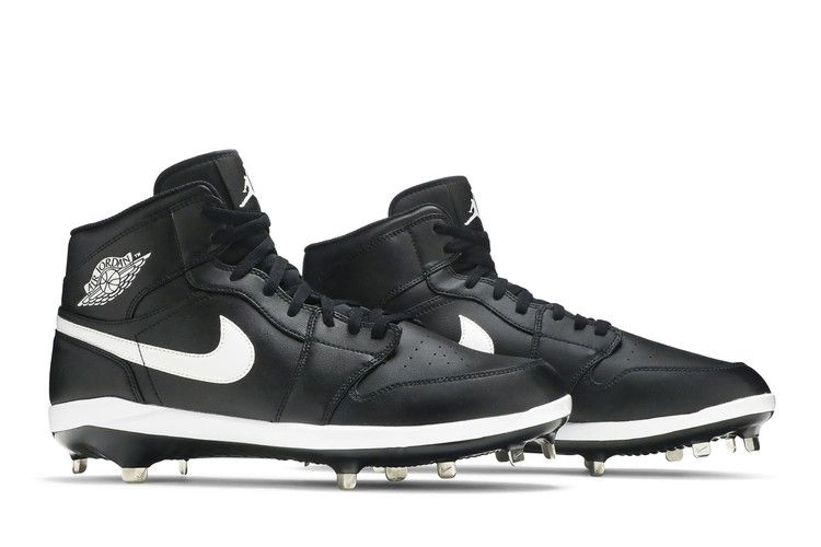 air-jordan-1-retro-metal-black-white-av5355-001_07