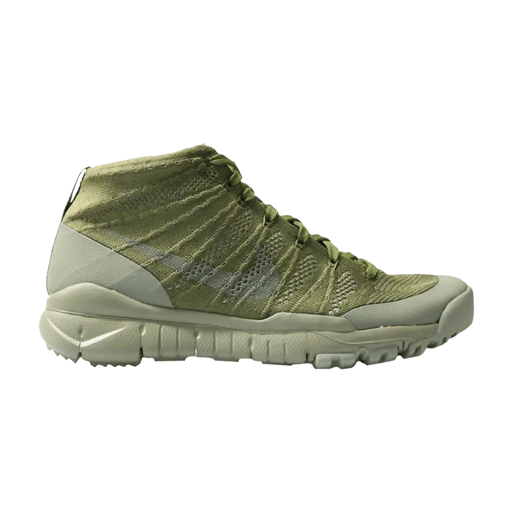 Krossovki-Nike-Flyknit-Trainer-Chukka-Sfb-Sp
