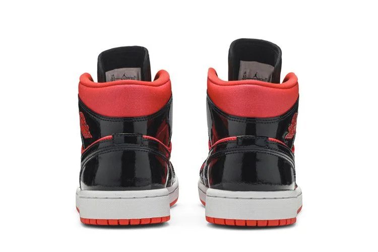 Кроссовки Wmns Air Jordan 1 Mid 'Hot Punch'