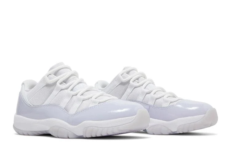 Krossovki-Wmns-Air-Jordan-11-Retro-Low-Pure-Violet-7
