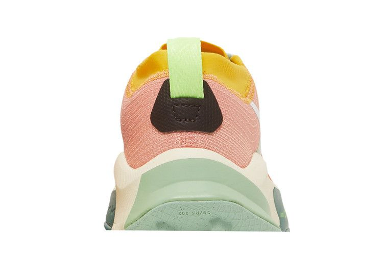 Кроссовки Nike Wmns ZoomX Zegama 'Mantra Orange Bright Crimson'