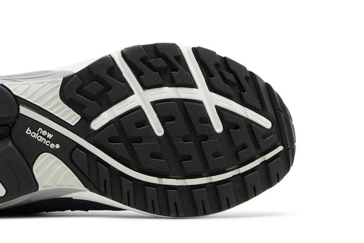 Krossovki-New-Balance-993-Navy-White-4
