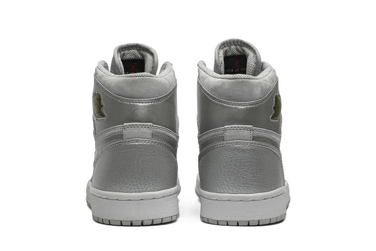 Кроссовки Air Jordan 1 CO.JP 'Metallic Silver' 2001