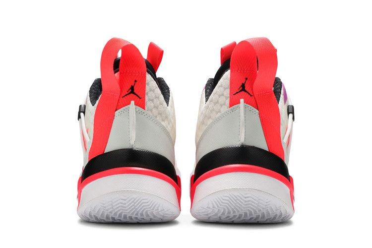 Кроссовки Air Jordan Why Not Zer0.3 SE 'Flash Crimson'