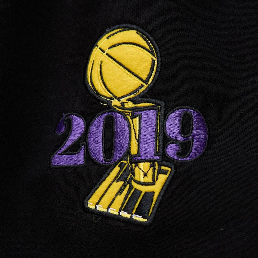 Mitchell-Ness-Black-Toronto-Raptors-Team-OG-3.0-Vintage-Fleece-Pullover-Hoodie-3