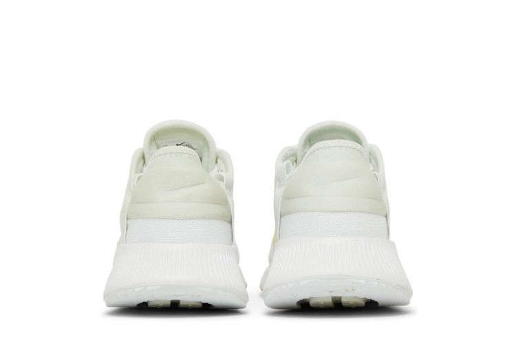 Кроссовки Nike Wmns Reposto 'White Saturn Gold'