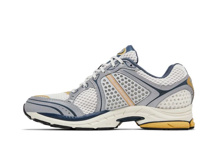 Кроссовки Saucony Progrid Triumph 4 'Fabricated Future'