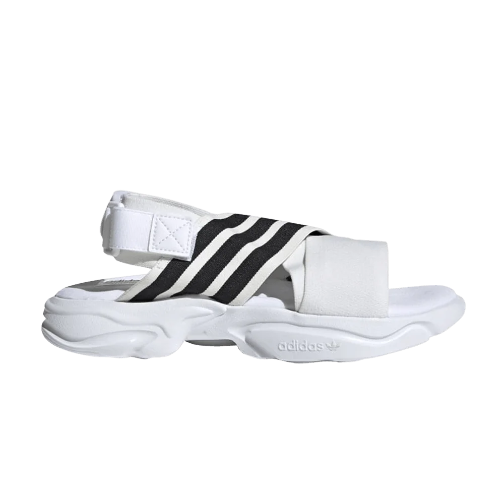 Krossovki-Adidas-Wmns-Magmur-White-Black