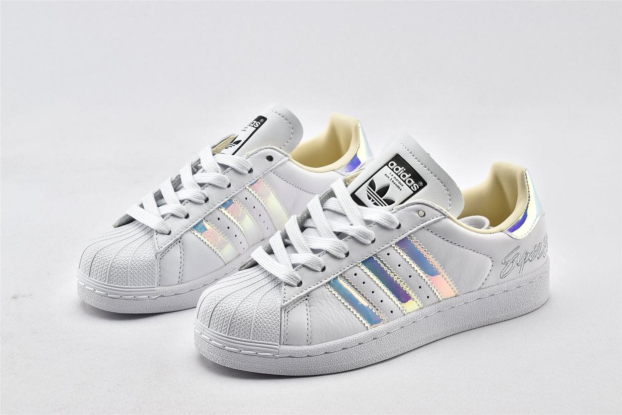 Кроссовки adidas Superstar Metallic Iridescent W