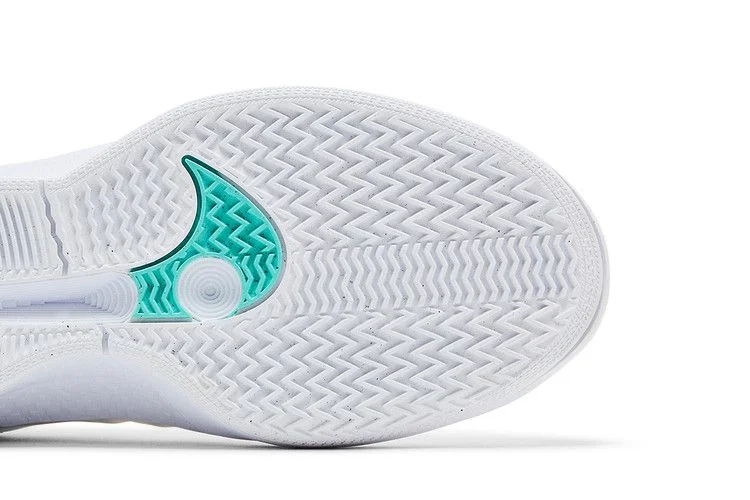 Krossovki-Nike-Wmns-Sabrina-2-White-Noise-4
