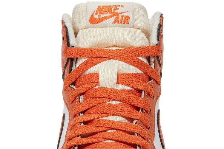 Krossovki-Wmns-Air-Jordan-1-High-OG-Starfish-8